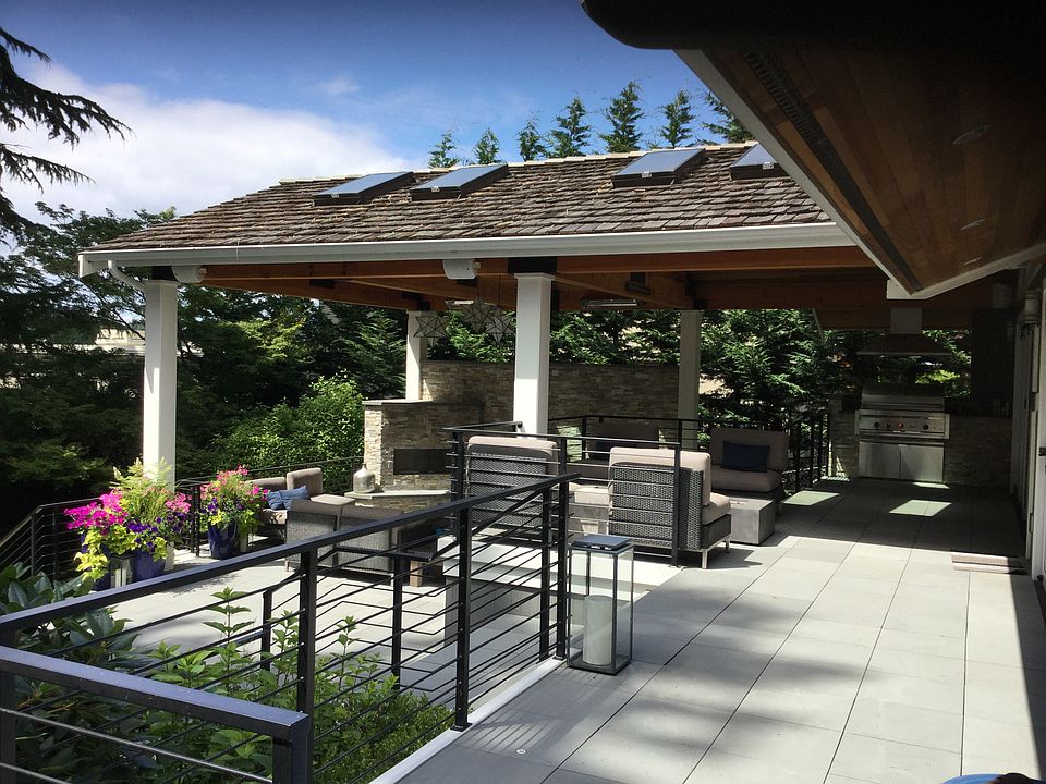 2nd image of 9005 NE 37th Pl