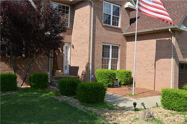 2nd image of 3445 Eastwood Dr