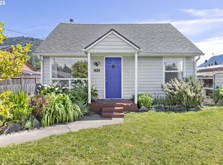 164 N Moss St, Lowell, OR 97452