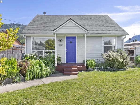 164 N Moss St, Lowell, OR 97452