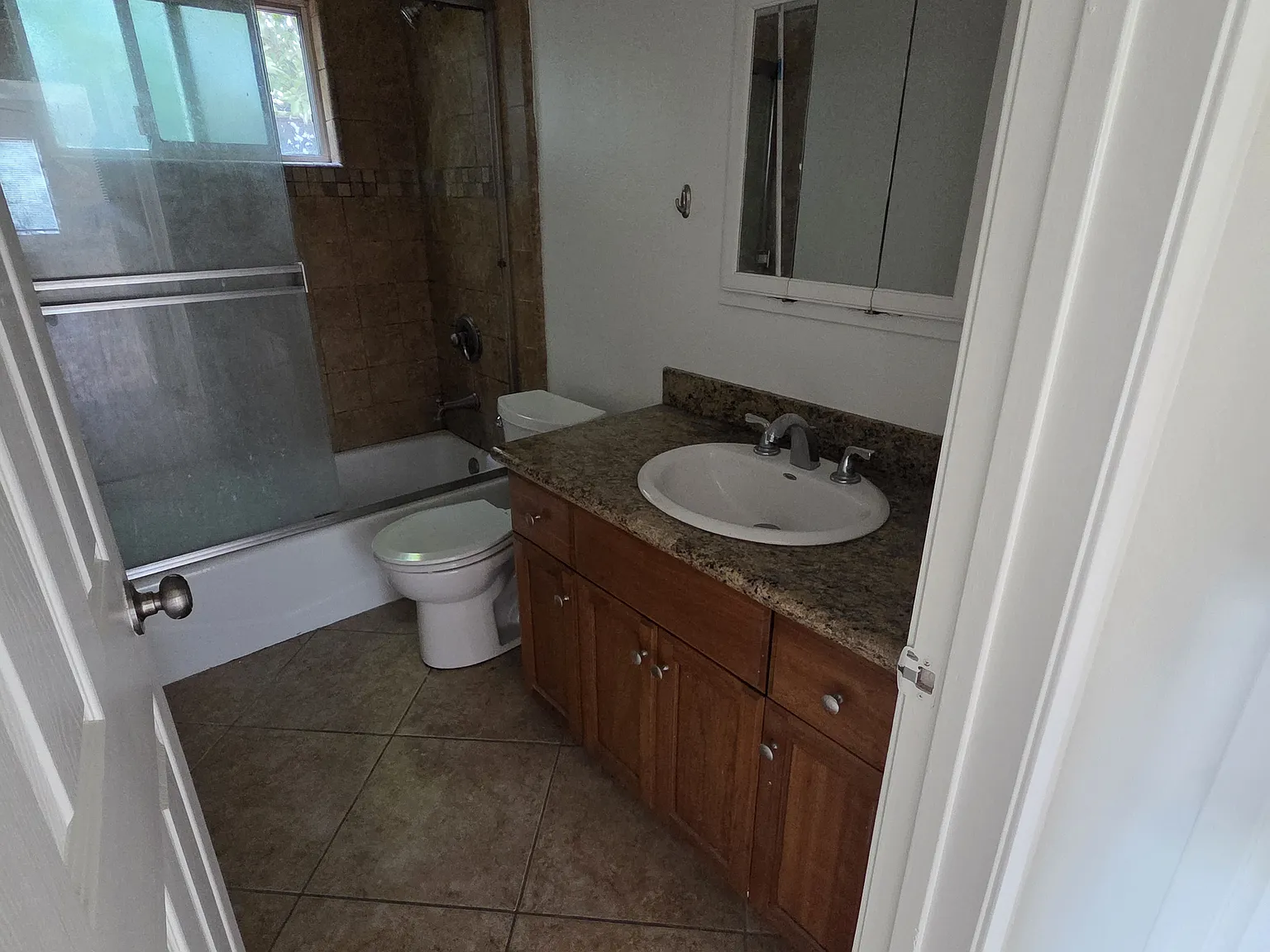 1 bed, 645 sqft, $2,395 — Photo 4