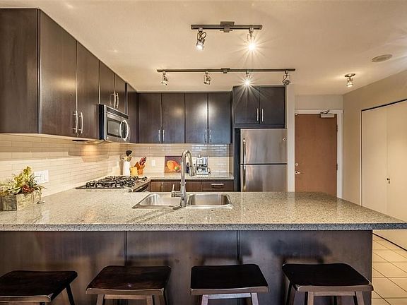 3rd image of 660 Nootka Way #1005