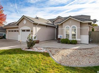 10690 Blue Moon Ct, Reno, NV 89521