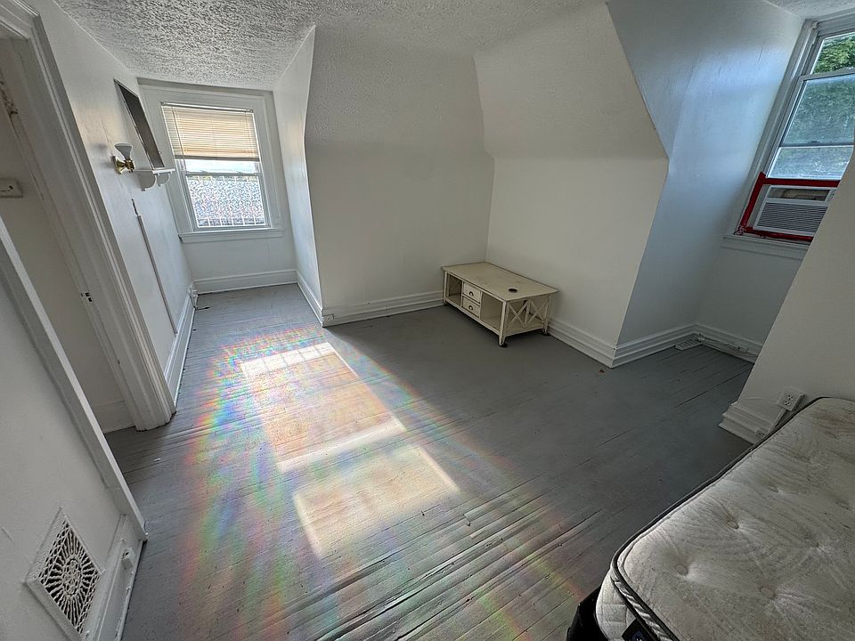 1st image of 1340 Lake Ave #7