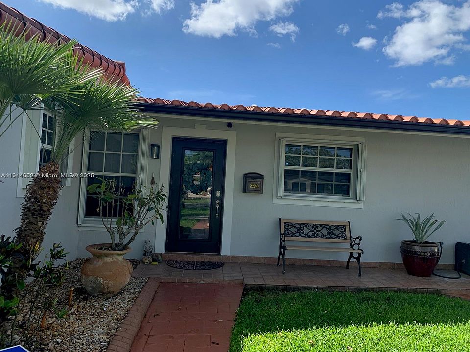 『HAMI 2430 GOLD×BLACK』 HAMI 2430 GOLD×BLACK』 17808 Sunrise Dr, Lutz, FL 33549 | Zillow