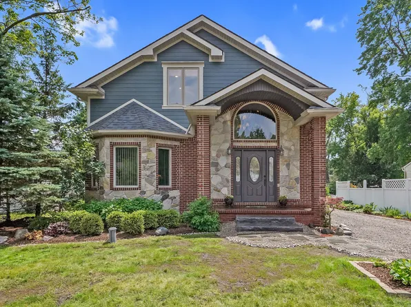 2974 Cloverdale, Highland, MI 48356