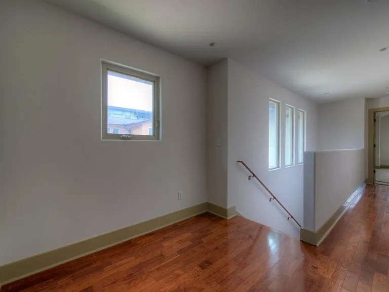 605 Peacock Ln #C — Photo 13