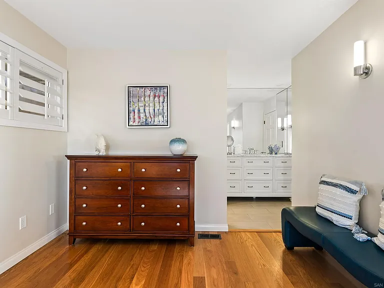 253 Gravilla St — Photo 12