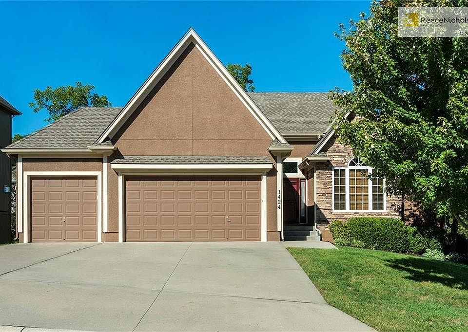 1st image of 1424 NE Whitestone Dr