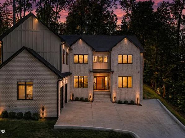 1135 Oak Chase Blvd, Lenoir City, TN 37772