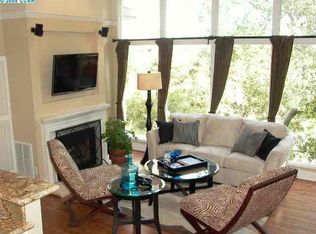 26 Longridge Rd, Orinda, CA 94563