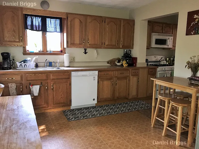 74 Brock St #2 — Photo 14