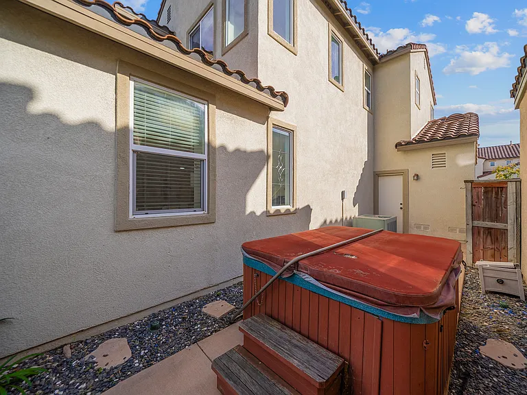 6340 Oleander Way — Photo 34