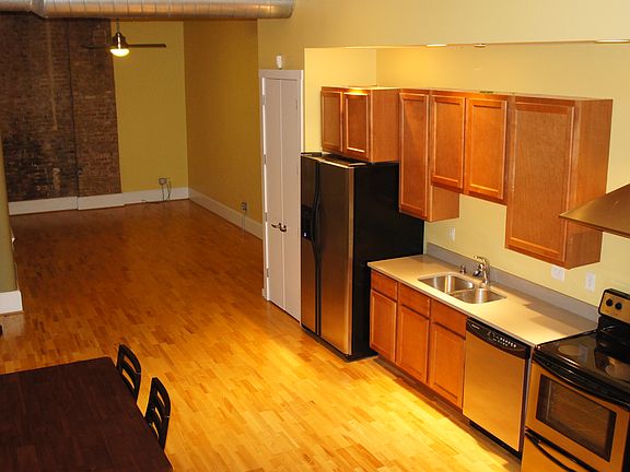 2nd image of 1207 Vine St Unit E