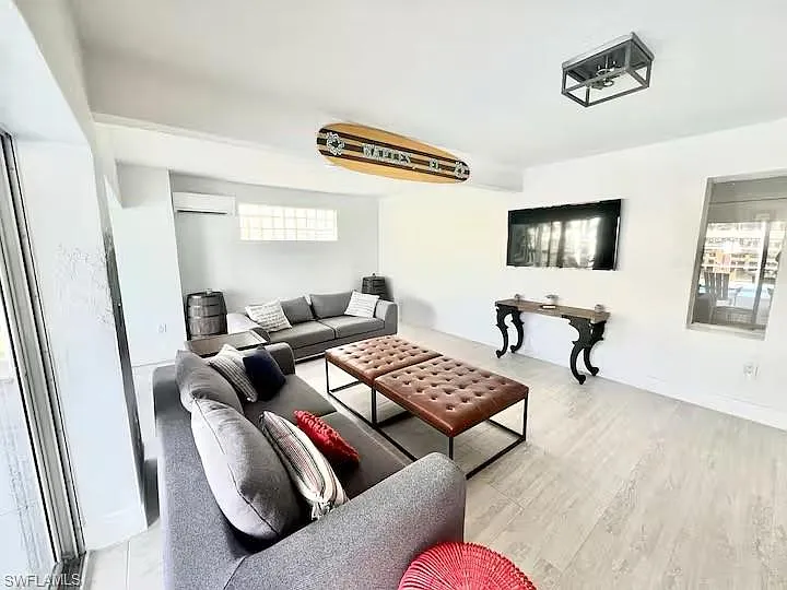437 Trade Winds Ave — Photo 7