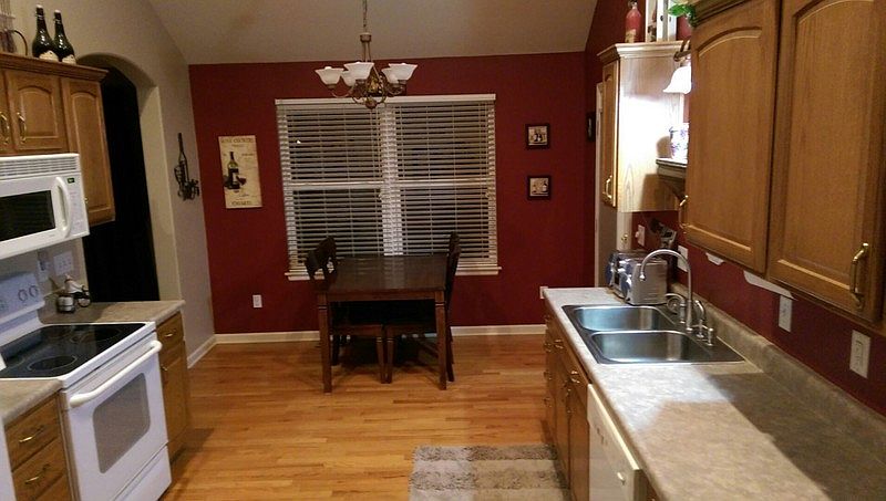 1st image of 961 NW Dogwood Dr