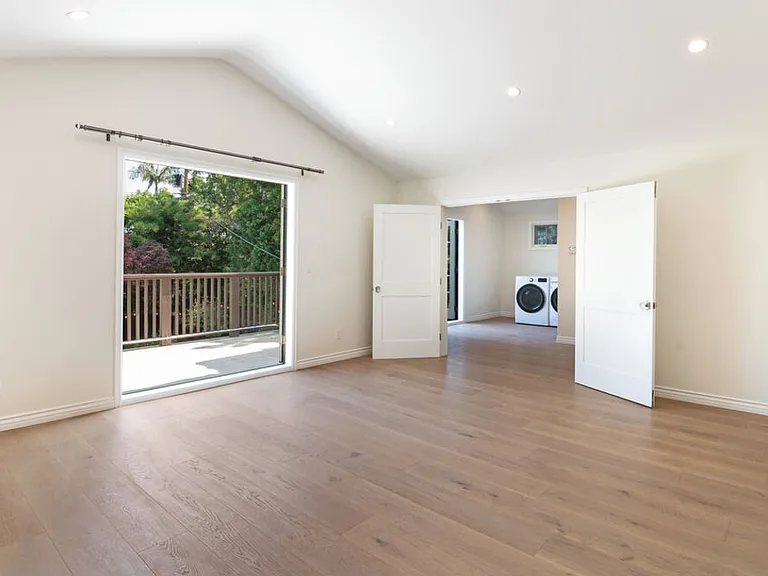 552 Wilcox Ave — Photo 26