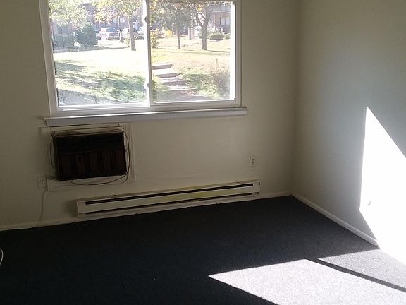 4th image of 436 Prospect St APT 1