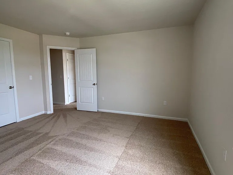 216 Caffee Dr — Photo 22