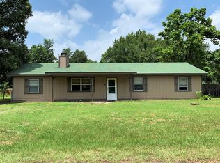 212 Creekside Cir, Athens, TX 75752