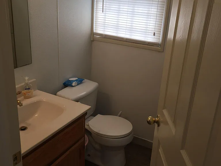 403 Center St — Photo 21