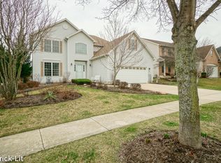517 Lakeridge Dr, South Elgin, IL 60177