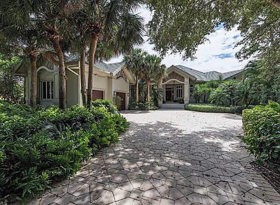 3rd image of 27261 Lakeway Ct