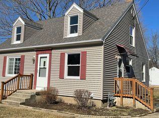 706 Adams St, Oregon, IL 61061