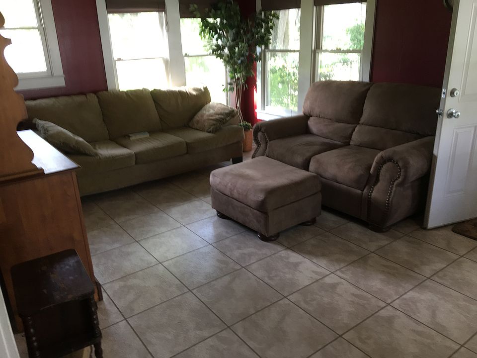 2nd image of 1305 Lovejoy St