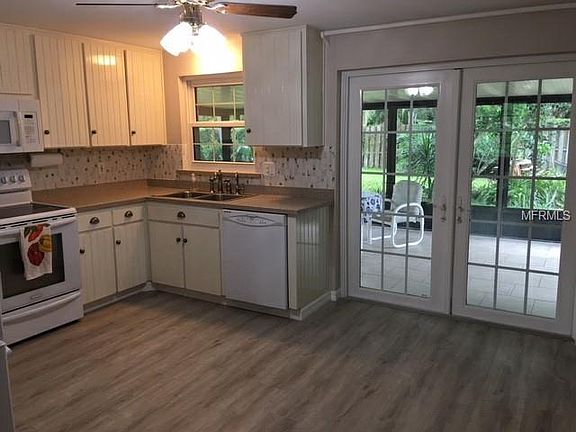2nd image of 912 Kirkcaldy Way