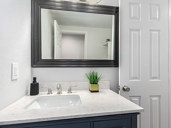 5th image of 7702 E Flossmoor Ave #4
