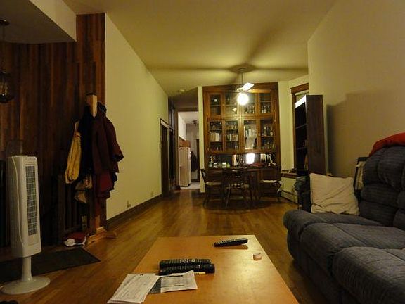 3rd image of 1322 W Barry Ave #1