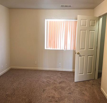 4th image of 125 Clifford Ave