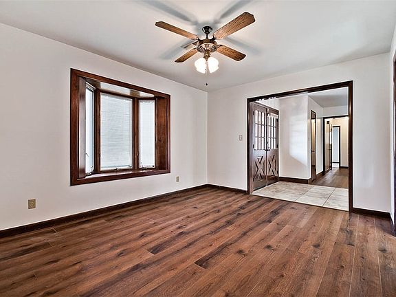 5th image of 1960 E Overcrest St