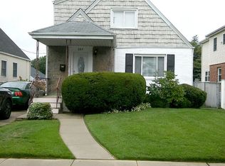 257 Dorchester Rd, Garden City, NY 11530