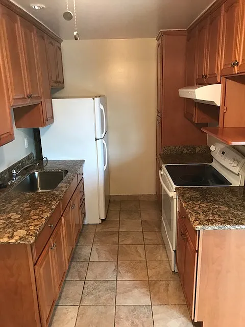 580 Columbia Ave — Photo 3