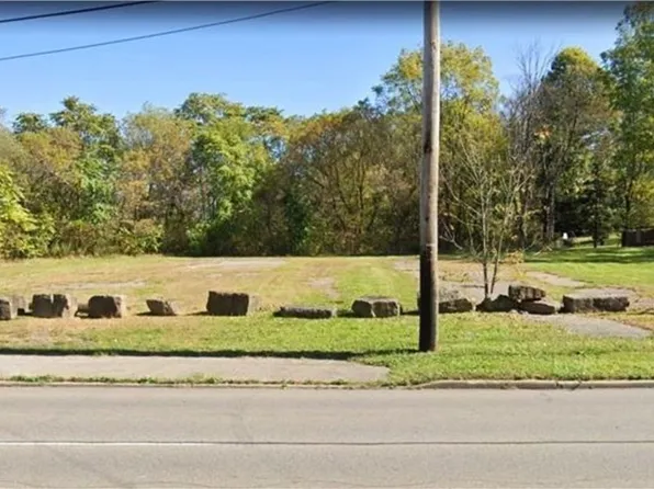 1029 N Main St, Hubbard, OH 44425