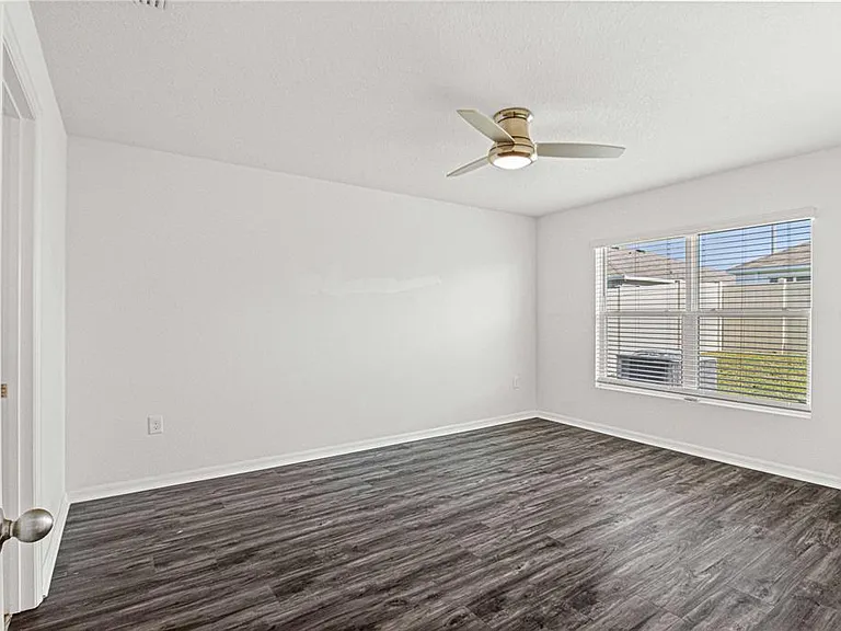 8687 SW 49th Ter — Photo 15