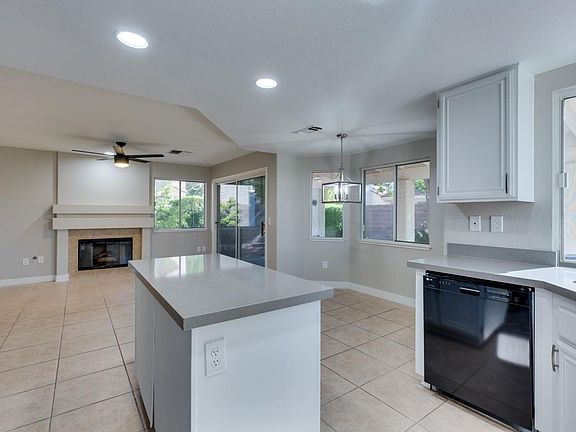 2nd image of 4536 Vincente Ln