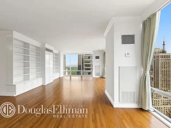 641 5th Avenue 35D image 2 of 13