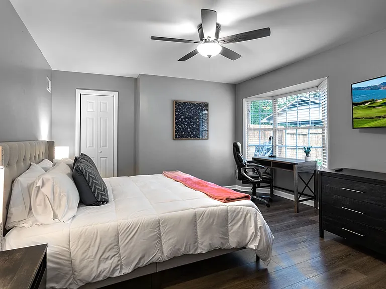 860 Davis St — Photo 18
