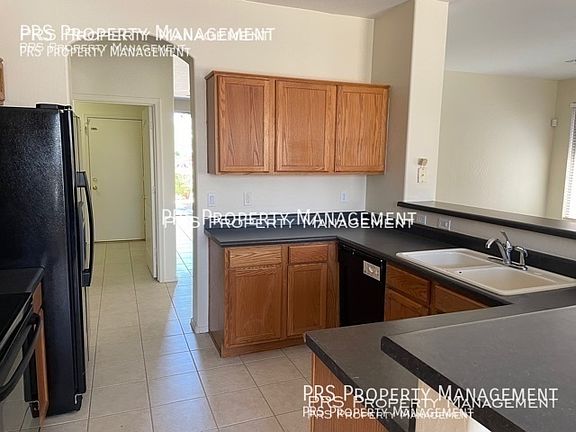 2nd image of 253 E Canary Ct