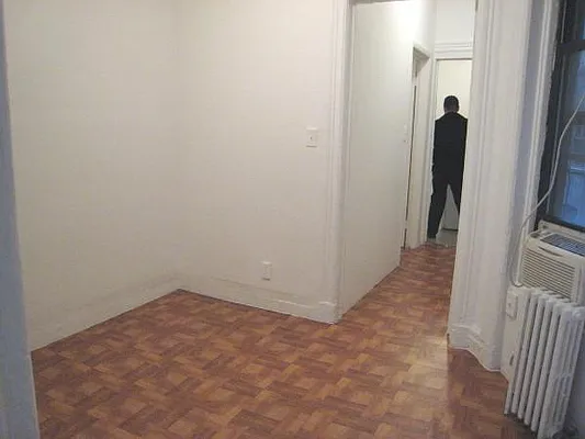 Rented by Manhattan Best Realty, Inc. | media 23