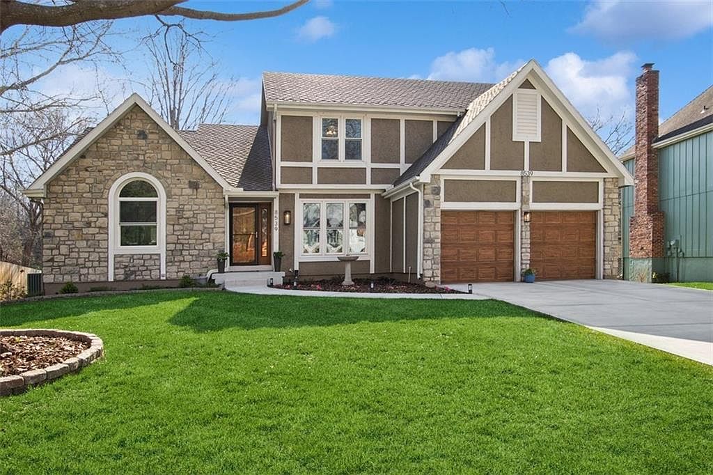 8539 Hallet St, Lenexa, KS 66215 | Zillow