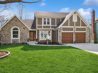 8539 Hallet St, Lenexa, KS 66215