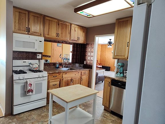 2nd image of 156 Enid Rd