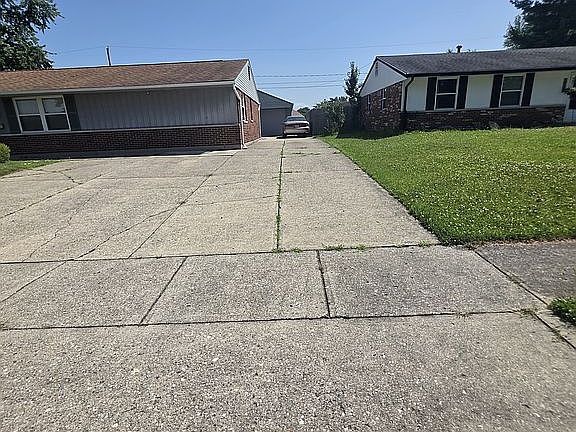 3rd image of 7882 Sebring Dr