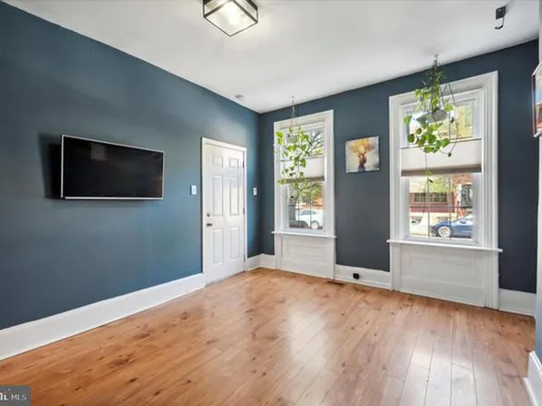2212 Christian St Floor 1, Philadelphia, PA 19146
