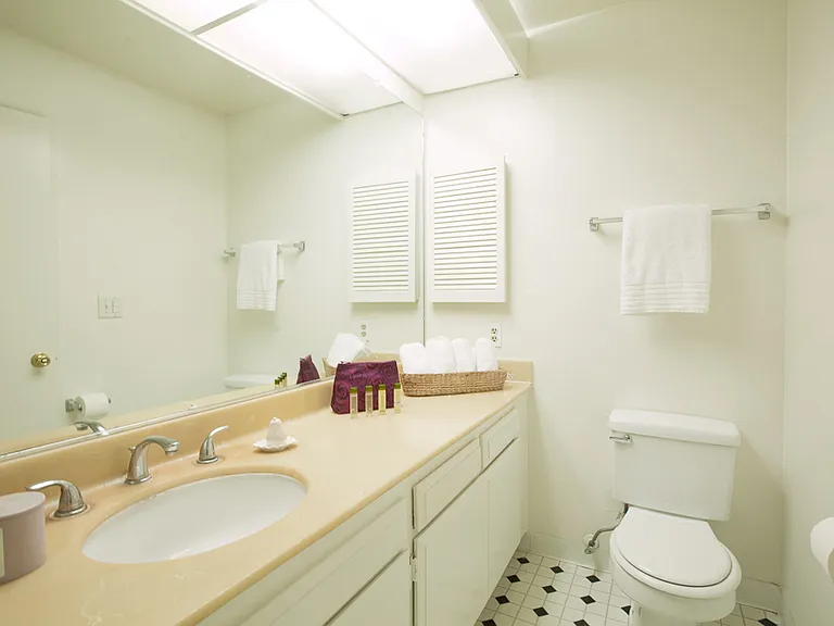 601 Westholme Ave #301 — Photo 22