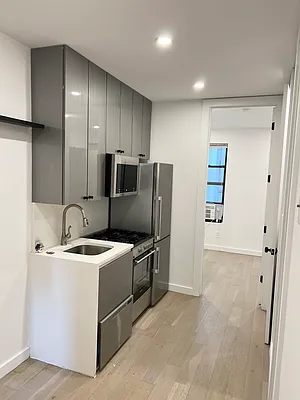 Rented by Camelot Realty Group | media 35